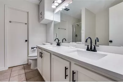 1122 Mazourka Drive, Arlington, TX 76001 - Photo 11