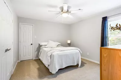 8809 Hedge Row Court, North Richland Hills, TX 76182 - Photo 31