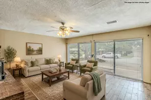 3029 Esters Ct, Irving, TX 75062 - Photo 7