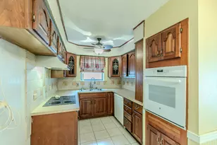 3029 Esters Ct, Irving, TX 75062 - Photo 9