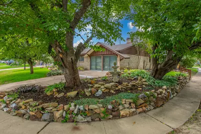 3029 Esters Court, Irving, TX 75062 - Photo 7