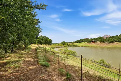 2930 Peninsula Drive, Grapevine, TX 76051 - Photo 3