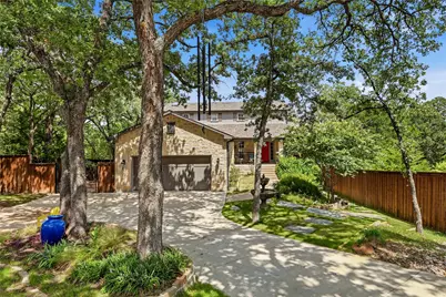 2930 Peninsula Drive, Grapevine, TX 76051 - Photo 7