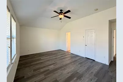 211 Parakeet Drive, Little Elm, TX 75068 - Photo 9