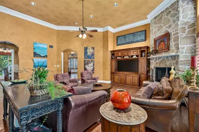 10104 Claiborne Lane, Frisco, TX 75033 - Photo 11