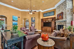 10104 Claiborne Ln, Frisco, TX 75033 - Photo 11