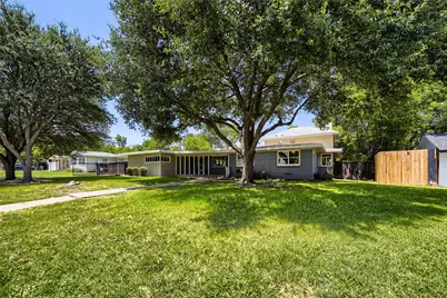 7053 Brooks Avenue, Richland Hills, TX 76118 - Photo 5