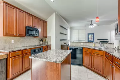 7023 Beacon Drive, Grand Prairie, TX 75054 - Photo 11