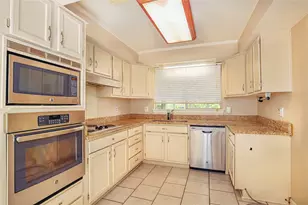 1206 Farnham Ct E, Irving, TX 75062 - Photo 19