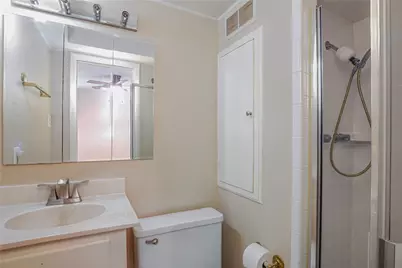 1206 Farnham Court E, Irving, TX 75062 - Photo 13