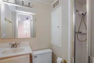 1206 Farnham Ct E, Irving, TX 75062 - Photo 13