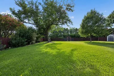 2732 Bay Meadows Circle, Farmers Branch, TX 75234 - Photo 23