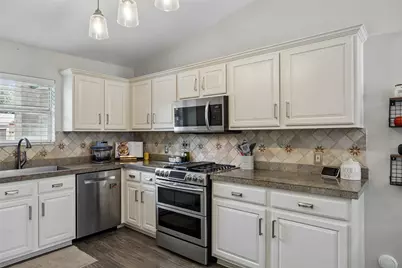 2732 Bay Meadows Circle, Farmers Branch, TX 75234 - Photo 11