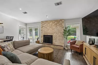 2732 Bay Meadows Circle, Farmers Branch, TX 75234 - Photo 7