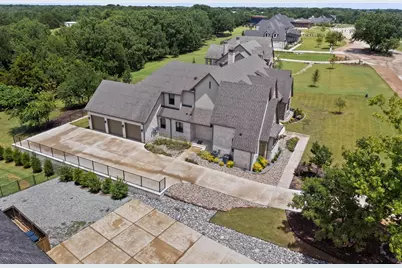 413 Charlie Joseph Drive, Van Alstyne, TX 75495 - Photo 5