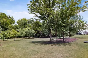 413 Charlie Joseph Dr, Van Alstyne, TX 75495 - Photo 35
