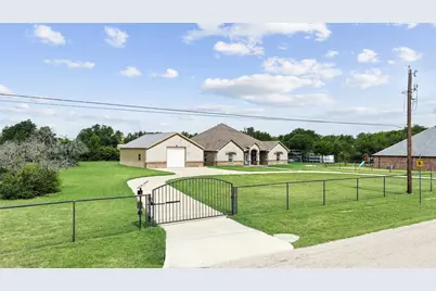 6797 Bridle Bit Trail, Fort Worth, TX 76135 - Photo 3