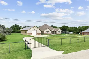 6797 Bridle Bit Trail, Fort Worth, TX 76135 - Photo 3