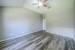 1813 Canyon Ridge St, Fort Worth, TX 76131 - Photo 11