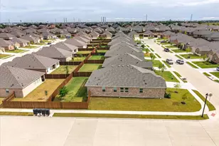 326 Texas Trl, Justin, TX 76247 - Photo 37