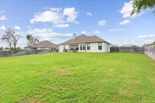 205 Fox Run Ln, Robinson, TX 76706 - Photo 29