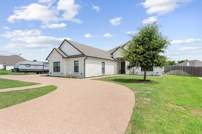 205 Fox Run Lane, Robinson, TX 76706 - Photo 3