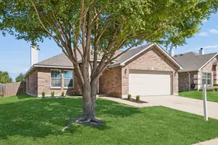 1336 Connie St, Burleson, TX 76028 - Photo 25
