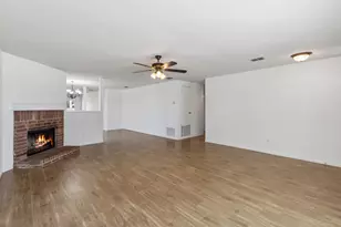 1336 Connie St, Burleson, TX 76028 - Photo 3
