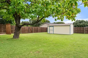 1209 Hidden Hills Dr, Corsicana, TX 75110 - Photo 25