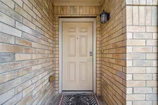 119 Matamoros St, Grand Prairie, TX 75051 - Photo 9