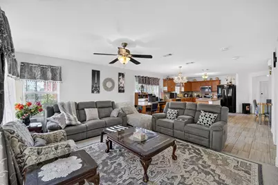 119 Matamoros Street, Grand Prairie, TX 75051 - Photo 35