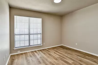 813 Bristol Avenue, Saginaw, TX 76179 - Photo 9