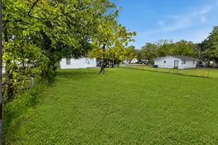 2714 Kavasar Dr, Dallas, TX 75241 - Photo 21
