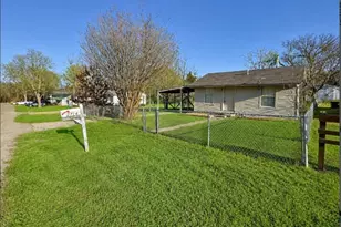 2714 Kavasar Dr, Dallas, TX 75241 - Photo 23