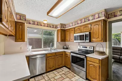903 Wyndham Place, Arlington, TX 76017 - Photo 9