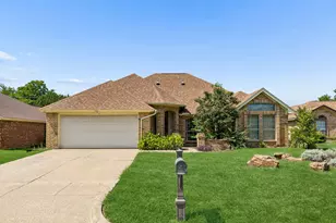 903 Wyndham Pl, Arlington, TX 76017 - Photo 1