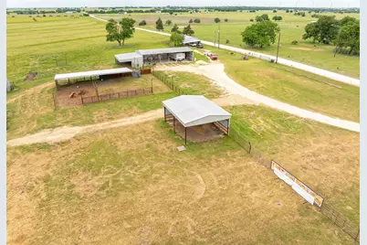 1010 County Road 382, Era, TX 76238 - Photo 25
