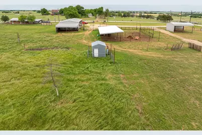 1010 County Road 382, Era, TX 76238 - Photo 29