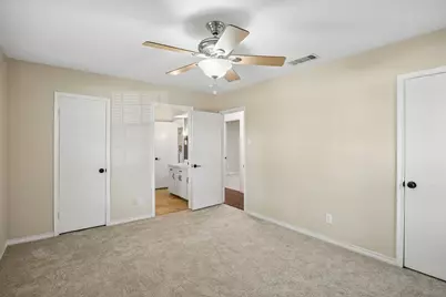 9734 Queenswood Lane, Dallas, TX 75238 - Photo 25