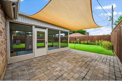829 W Crossland Boulevard, Grand Prairie, TX 75052 - Photo 29