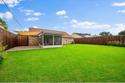 829 W Crossland Boulevard, Grand Prairie, TX 75052 - Photo 31