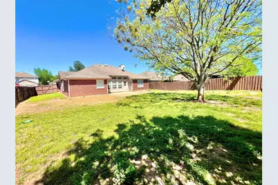 2210 Green Mere Drive, Arlington, TX 76001 - Photo 19