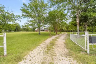 10495 Holly Creek Rd, Terrell, TX 75160 - Photo 3