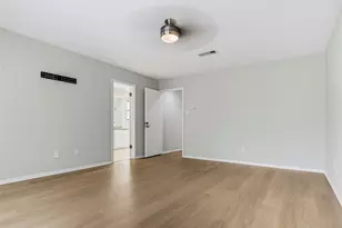 54 Legend Rd, Benbrook, TX 76132 - Photo 21