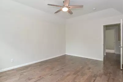 923 Kathryn Drive, Lewisville, TX 75067 - Photo 15