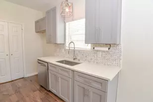 923 Kathryn Dr, Lewisville, TX 75067 - Photo 9