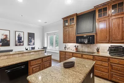600 Hickory Court, Hurst, TX 76054 - Photo 13