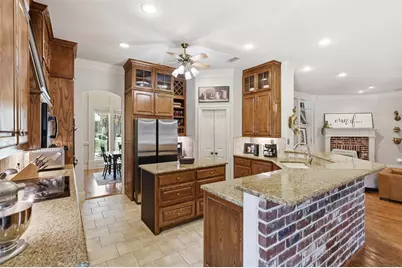 600 Hickory Court, Hurst, TX 76054 - Photo 11