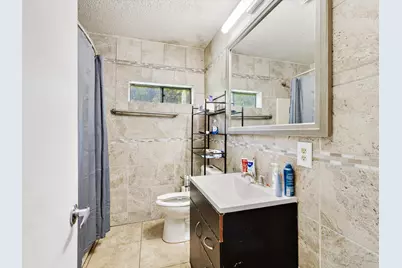 706 N Carrier Parkway, Grand Prairie, TX 75050 - Photo 11