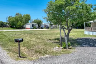 18531 Doubletree Dr, Justin, TX 76247 - Photo 25